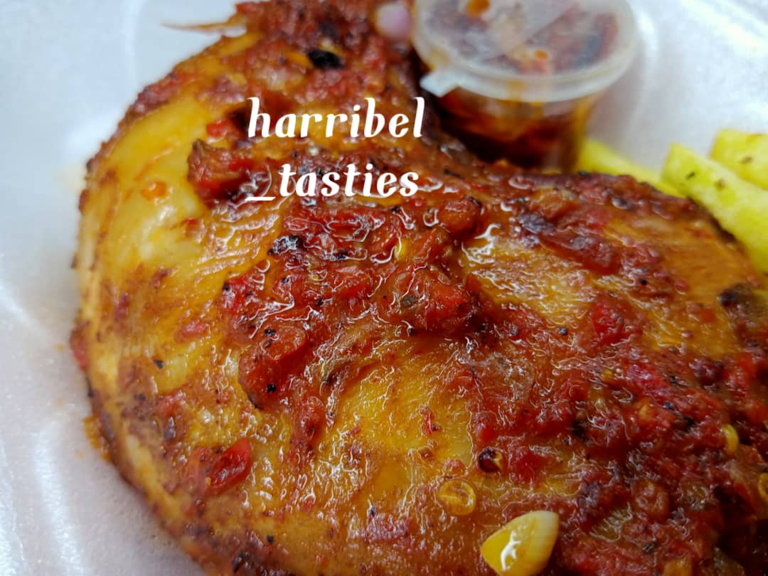 miz_enig's tweet photo. @aproko_doctor Harribel tasties... Because you deserve it!!! Small chops, Gizdodo, Chicken and Chips, Peppered snails and fries and more. It's the season of love 😍😍 😍 . We are affordable. 
Call/whatsapp :08075449249
Pls retweet🙏🙏🙏 https://t.co/n0hQgbuKlH