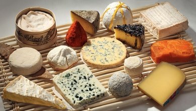 Episode 8: Fromage "Fromage" means cheese. It's also a moment after the main course where you would eat a selection of cheeses with bread before the coffee and dessert. (Fun fact: there's around 1200 varieties of cheeses in France, and we take it very seriously)