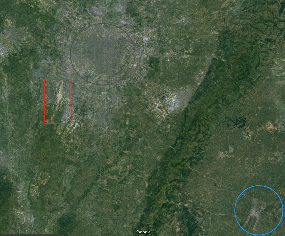 Today is the big day!! My team is getting ready to board CZ/CA/MU's test flts frm CTU to TFU. 20mins t/o 2 ldg. Check out the relative position of  #Chengdu city, CTU (the current airport, in red), and TFU (the big new one, in blue). #RealLifeChina  #avgeek  #aviation  #China