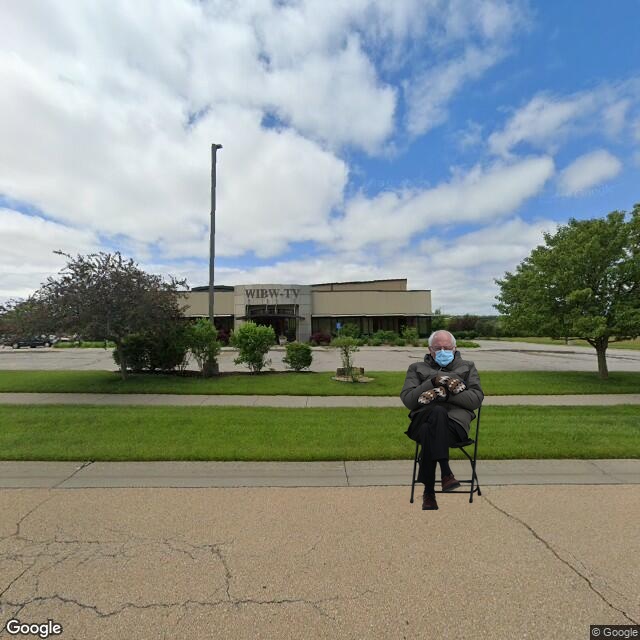 Look who dropped by the station today! 
Click this link and he can stop by your house, too! bit.ly/3602Q0K