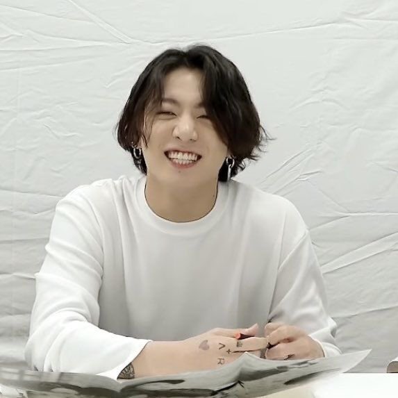 um jungkook as bath and body works candle cause i’m dreading going back to work on saturday