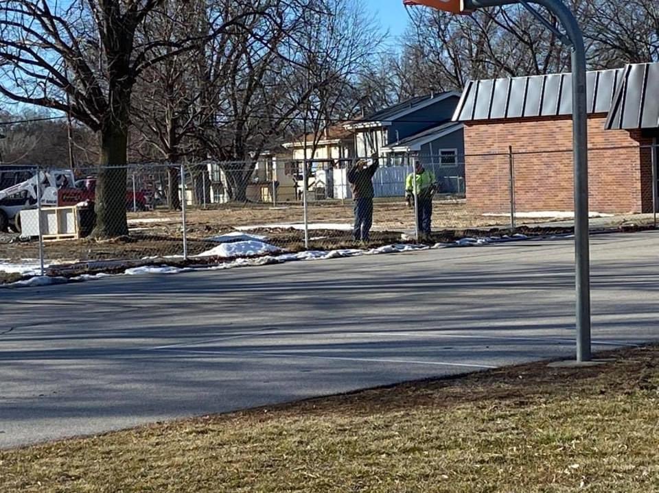 The fences are coming down around the front of Edison. We will continue to use the back door as the main entrance for the rest of the year. There has been so much progress in the construction at school, and we can’t wait to show it off some day! #NEU