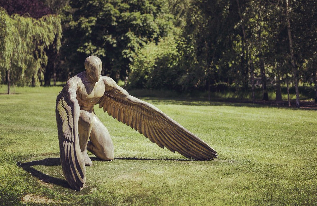 MunozParral's tweet photo. Dicen que el angel de la guarda es el reflejo de lo que desde siempre estábamos destinados a ser. Y tu? Te atreves a ser quien realmente eres? #angeldelaguarda #bookstagramespaña #barcelonamisteriosa #bcnenamora #novelademisterio https://t.co/g3XUr9Qfr2