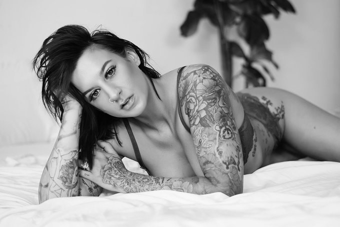 Hi. https://t.co/ts0ne9dYn6<a href="/tag/humpday"class="tags"><span>#humpday</span></a><a href="/tag/forguysmag"class="tags"><span>#forguysmag</span></a>