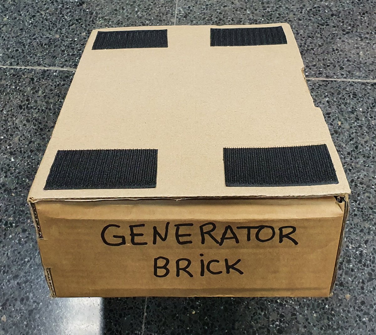 rositamarytiflo's tweet photo. Si los de Lego sacan el "Braille Bricks"... yo me invento el "Generator Brick" para que los más peques jueguen con el signo generador braille. Dentro de cada huevo se pueden meter pequeños objetos y jugar con sonidos. #discapacidadvisual #braille #juegoadaptado https://t.co/5EcuiMKySf