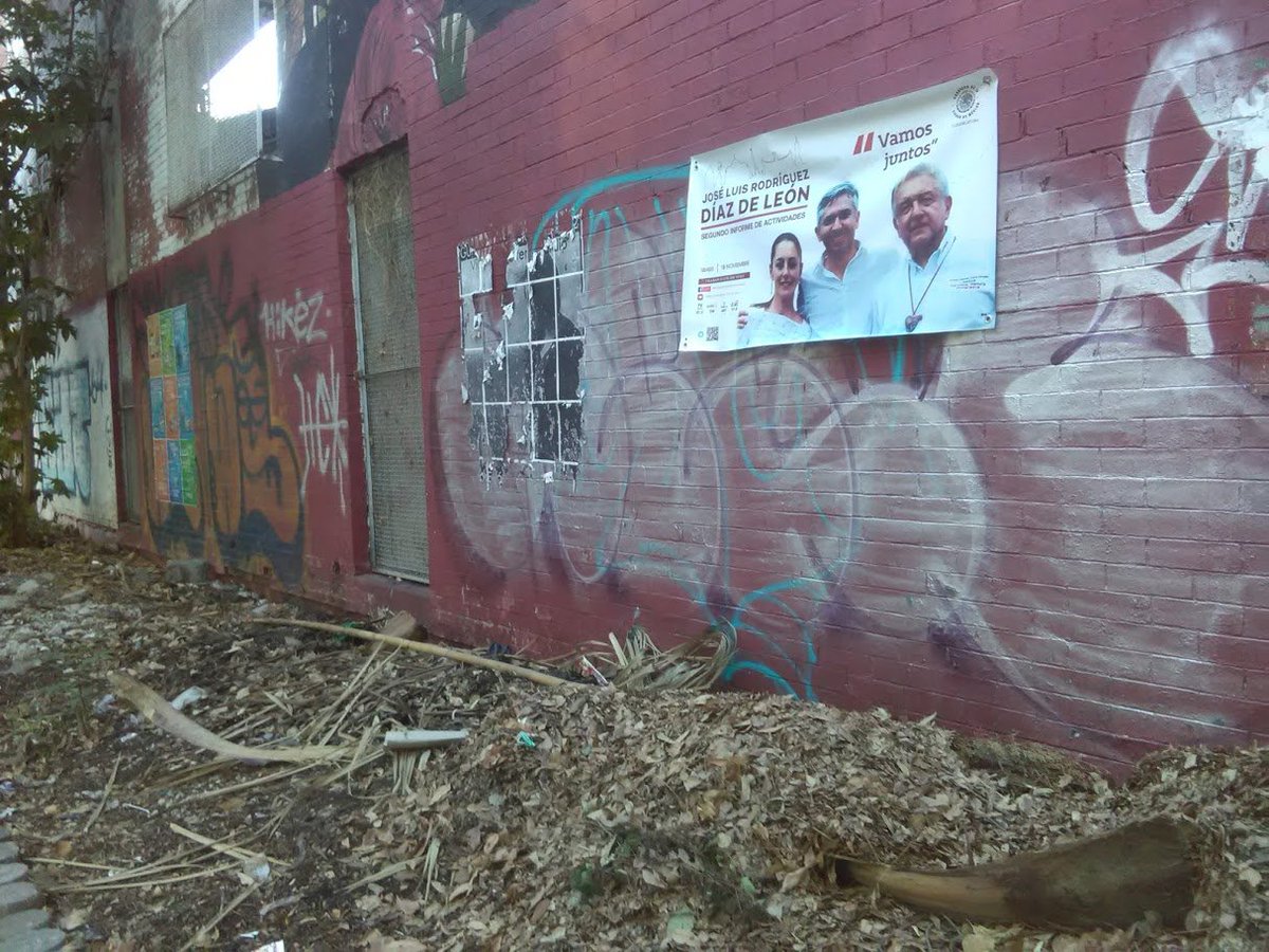 .<a href="/Luis_diazdeleon/">José Luis Rodríguez Díaz de León</a> hace semanas subí 📷 de tu lona y pedí tan siquiera con tus 29 empleados la coladera (suac), quitaras tu publicidad ahora mañosa en predio federal <a href="/INEMexico/">@INEMexico</a> y pidieras limpiar ahí <a href="/nenulo/">Néstor Núñez</a> CUPJ 
¿Así pretendes ser Alcalde <a href="/ALaMagdalenaC/">Alcaldía La Magdalena Contreras</a>? 
#MagdalenaContreras ❌