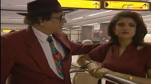 After a series of rather disappointing movies, Vijay Anand was back to form, with the detective TV series Tehkikaat, that also had Saurabh Shukla as his assistant.