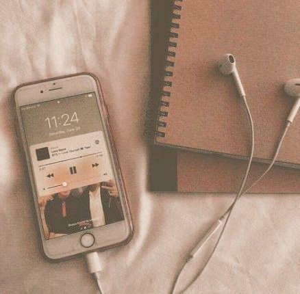 kimpittang's tweet photo. [Namgi AU | Lokal]

• 𝔹𝕝𝕒𝕟𝕜 𝕍𝕖𝕣𝕤𝕖 •

Ketika Yoongi tiba-tiba menjadi bahan bincangan satu sekolah gara-gara puisi anonymous yang ditujukan untuk dirinya, dia bertekad untuk menemukan penulis bait-bait indah itu. https://t.co/0O2Fj20anA