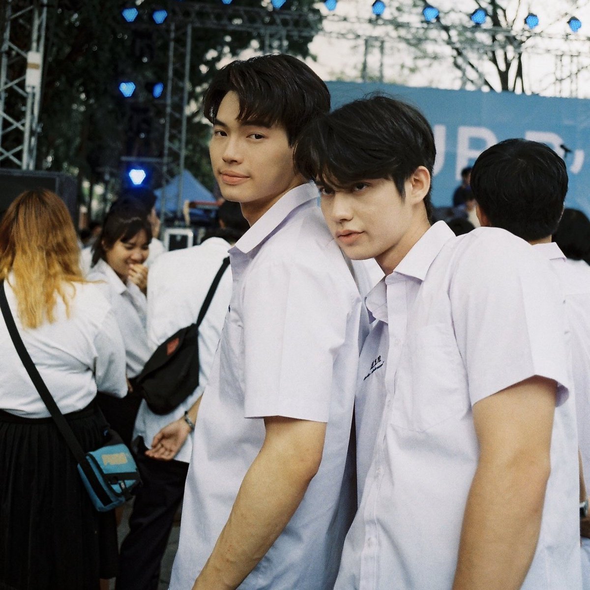 tinybrightwin's tweet image. [ brightwin au ] – teman tapi menikah

metawin gak mau dijodohin. daripada nikah sama orang asing yang gak jelas, mending nikah sama biru—sahabatnya sendiri. iya, kan?