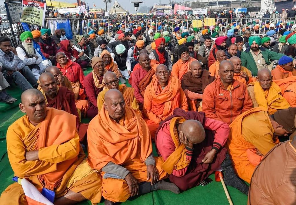 kisanektamorcha's tweet photo. Today if you want to define nationalism then you can define in two simple words “KISAN MORCHA” where people from all religions and castes are struggling together.
🇮🇳 BHAICHARA KAYAM RAHE 🌾 #StopChinaNotFarmers https://t.co/czx5HYjarn