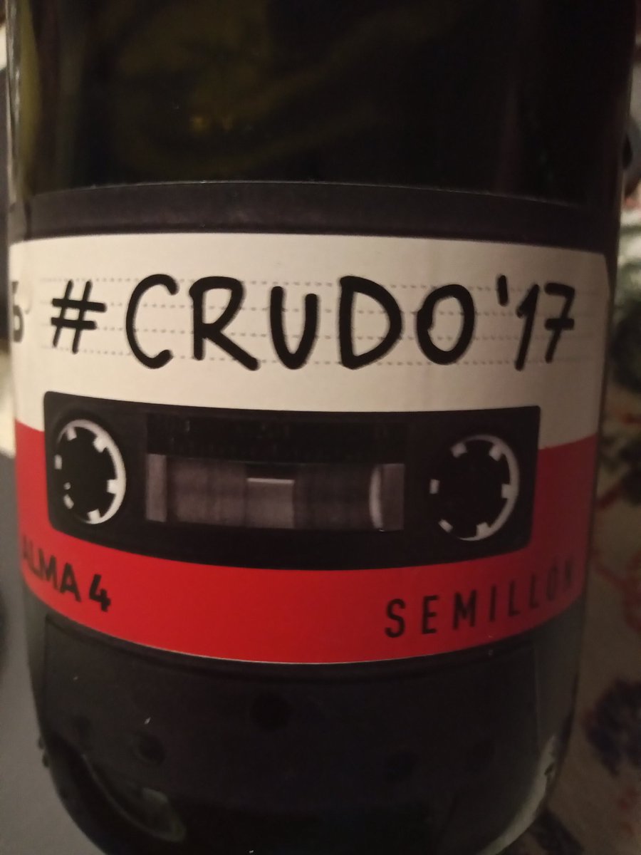maelenapuerta's tweet photo. 21.21 hs del 21/01/2021 arrancamos el brindis con @SommelierMza @ciegaacatas @josed_laguna @Marceborel #Espumante #Crudo17 #Semillon #Champenoise #PartidaLimitada #LaConsulta #SanCarmos #Mendozs @AlmaCuatro @SebaZuccardi sin degollar 30 meses sobre levaduras https://t.co/p5i37l0k3J