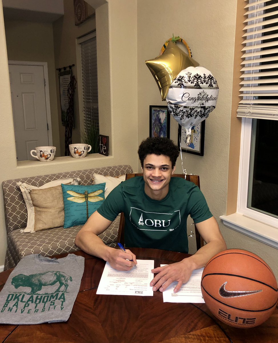 Sarah_B_Less's tweet photo. Congrats @TyceBaldwin we r proud of U! Thank you Coach Eaker @jeaker &amp; Coach Davis @JoshuaJay_24 for the opportunity! We can’t wait for Tyce to get on the court &amp; get a great education at OBU!Thanks to all the coaches &amp; trainers that have supported Tyce along this journey🙏🏼💚🦬💛 https://t.co/mYjECFmJ2h