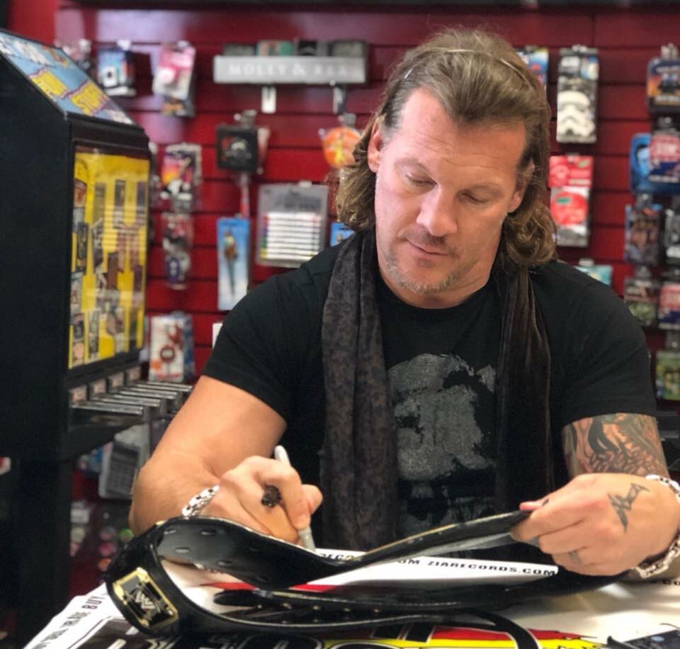 AgentRoyale's tweet photo. @IAmJericho rocking @todddammitkerns by @AgentRoyale #toddkerns #slash #kiss #agentroyale #rockfashion #gunsnroses #ageofelectric #staticinstereo #Canada #canadian #aew #chrisjericho #lasvegas #toronto #hamilton #vancouver #todddammit #dammit #cyberweek #shopnow #rocknews https://t.co/pHkFXPbNOt