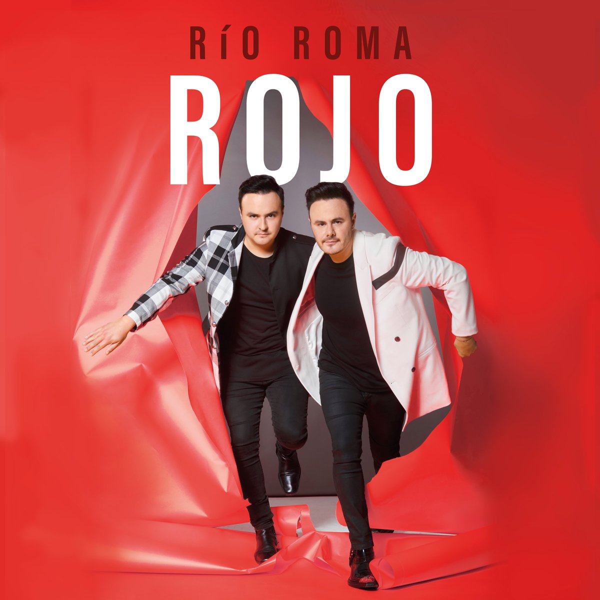RioRomamx's tweet photo. Hagas lo que hagas... #PONTEROJO YA! 💥💥💥 Les dejamos la portada de nuestro nuevo álbum #ROJO 🔴🔴🔴 MUY PRONTO!!🤭 🤭 https://t.co/w7eMPUBaKI