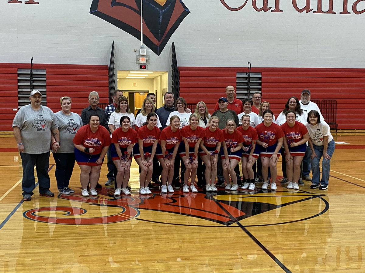 CHSCards's tweet photo. Thank you @ClintonHSCheer for all of your support the last 4 years! You are greatly appreciated!! #OneTeamOneFight https://t.co/GbWndNtBpQ