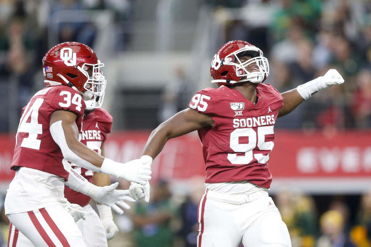 HaydenJBray's tweet photo. Beyond Blessed to receive a PWO to the University of Oklahoma!!! ❤️🤍❤️#BoomerSooner @CoachThibbs https://t.co/P4BtlLldle
