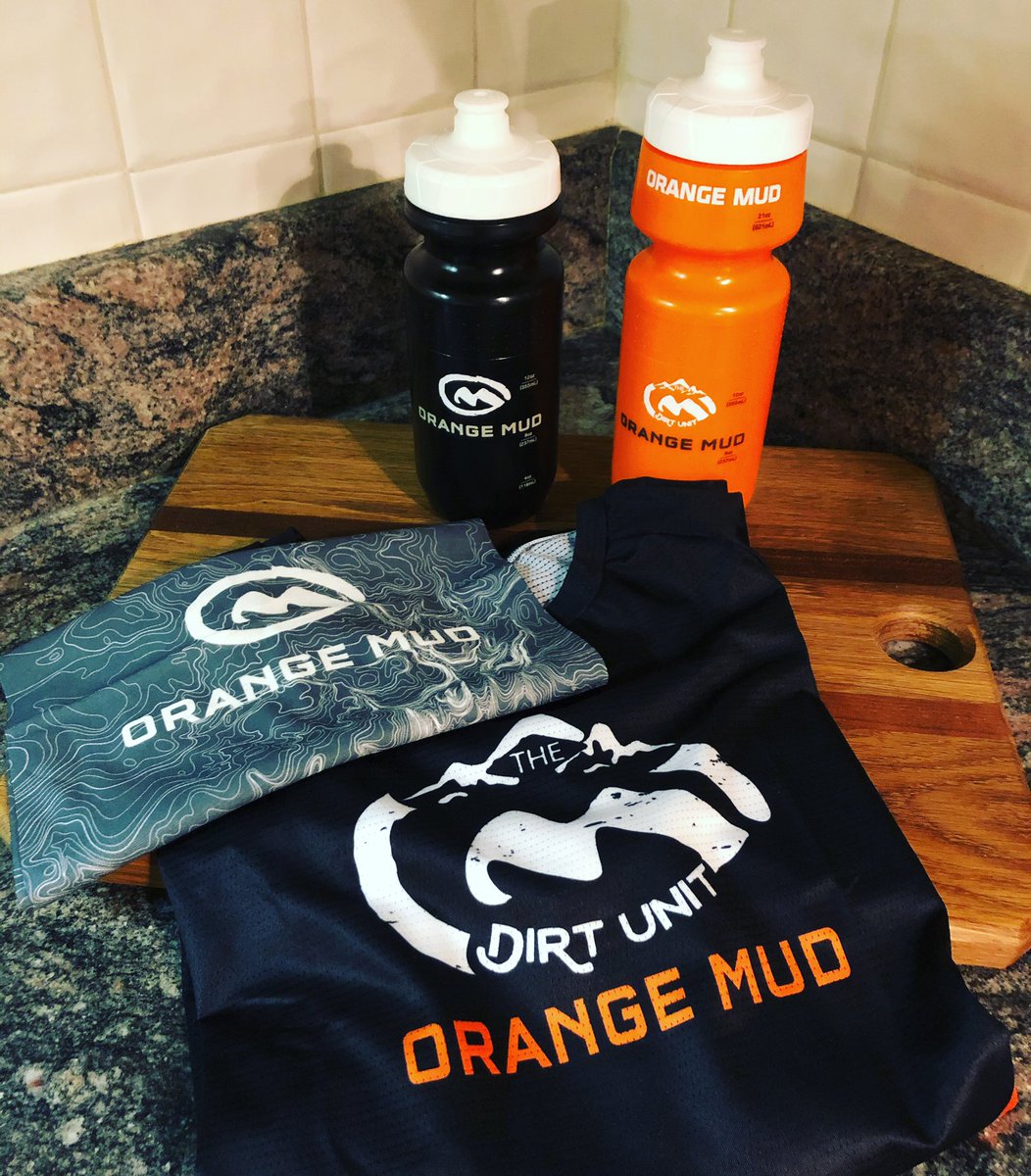 Thrilled to announce I’m an ambassador for @orangemud. I’ve been using their products for many years. Love their Endurance packs and The Wrap. #thedirtunit #orangemudambassador #justkeepspinning #hydrationpack #orangemud #thursdayswagday