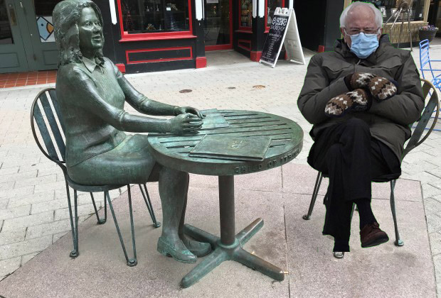 downtownithaca's tweet photo. Bernie certainly knows all the best hangout spots! #DowntownIthaca #IthacaCommons #BernieSanders #IthacaNY #ChildOfIthaca #VisitIthaca #TwIthaca https://t.co/H59YpuSa5x