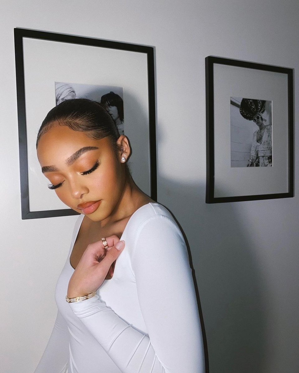 JodieIAm's tweet photo. because why not ? 🤍 https://t.co/ysKZxWZ42m