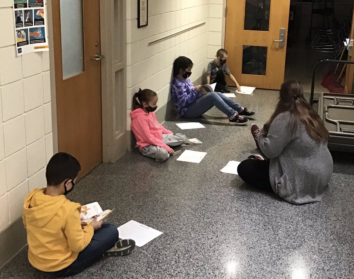 Love seeing guided reading in action! <a href="/CBGrovelandEl/">Groveland Elementary</a> @NikolovLensi <a href="/CBachristie/">Ashley Christie</a> <a href="/ToniSchaab/">Toni Schaab</a>