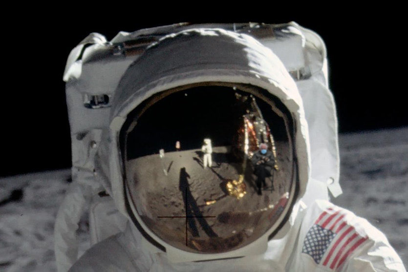 iamjocco's tweet photo. Bernie’s in space, pt. 2
#BernieSandersMittens #Bernie https://t.co/E1Wxo1IFkp