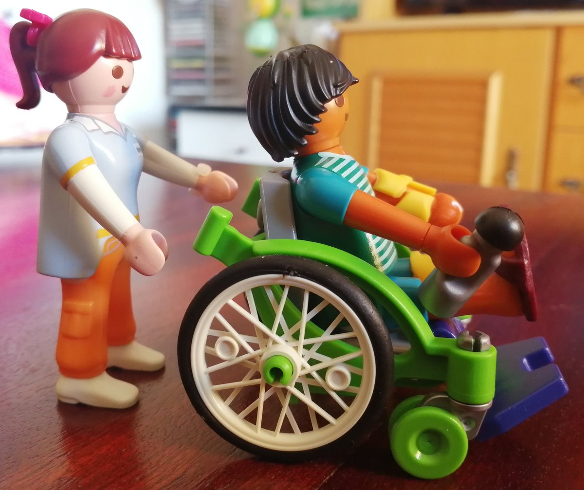 DeTOymas's tweet photo. Diversity 👨‍🦽👩‍🦽

#PLAYMOBIL #Terapiaocupacional https://t.co/rppXM6OXNy
