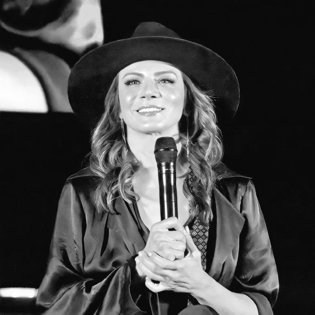 gabypausinii's tweet photo. dona de mim! 🌾💗
#PremiereLSDL https://t.co/SNaR1Bwj0w