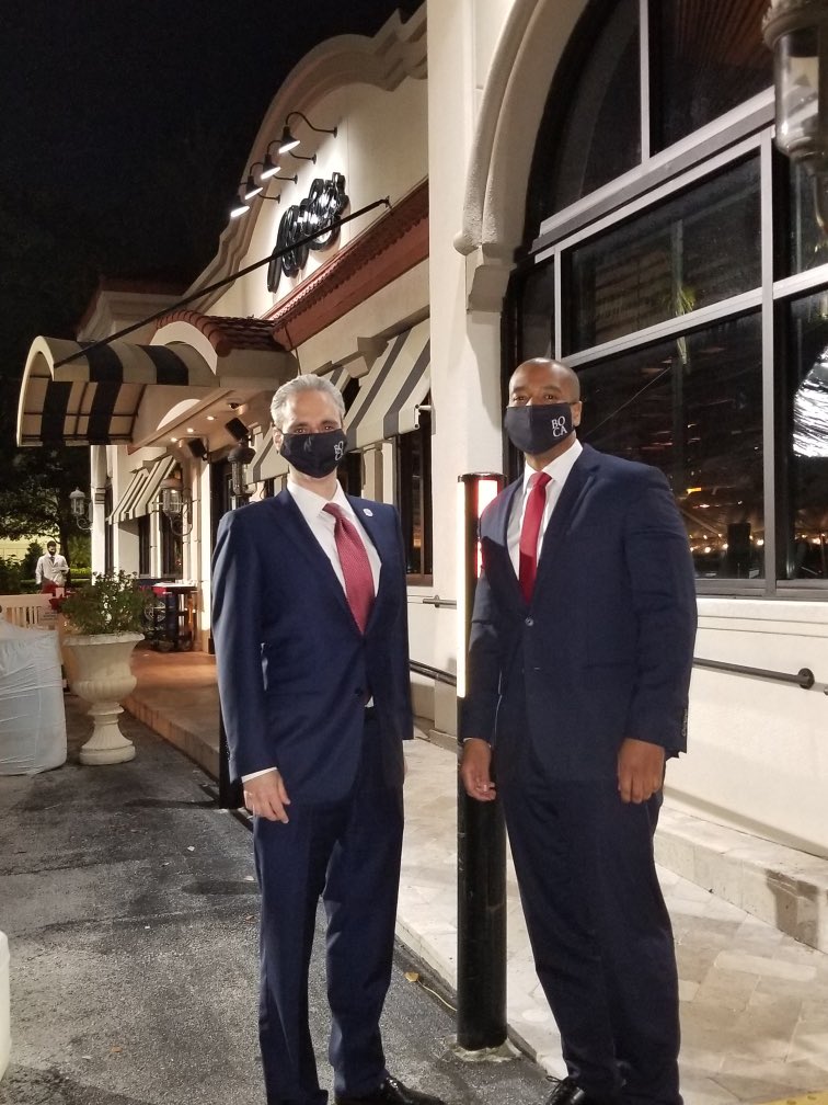 Great to welcome @EnterpriseFL Prez & FL Commerce Secretary @JamalSowell to @CityBocaRaton to talk about why businesses are flocking to #Boca and #MagicRegion! He’s always on brand, including now w/ our @bocadev mask. Talent, schools, no inc. taxes, quality of life & far more!