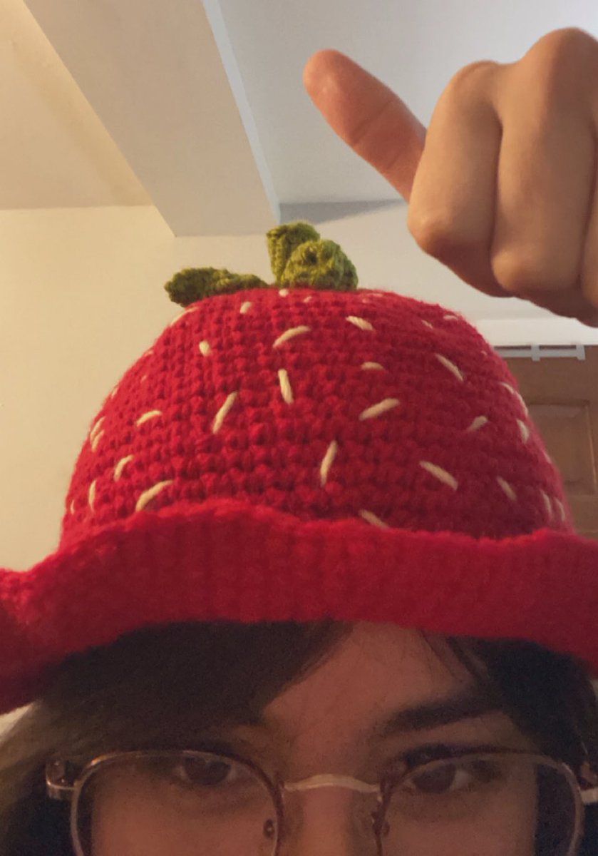 hannahncortezz's tweet photo. Update: can’t stop smiling ✨🍓 https://t.co/8Kzf8D4fZ3