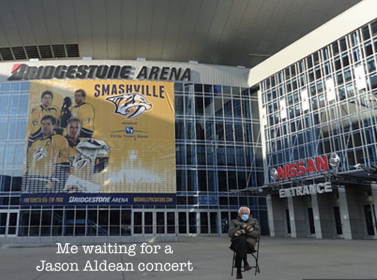SandyDaniels14's tweet photo. Waiting for a @Jason_Aldean concert. https://t.co/OqI3cHmHkw