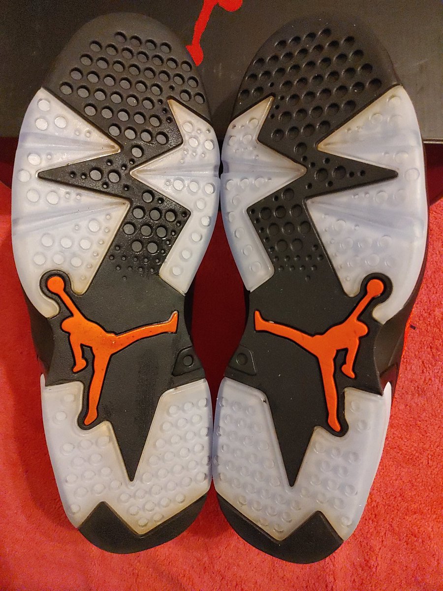 nunya0202's tweet photo. Sz 10... Worn once and friggin IMMACULATE... $250 gifted/shipped bia USPS priority. Plenty more pics available. Thanks! https://t.co/l0EEmgrzns