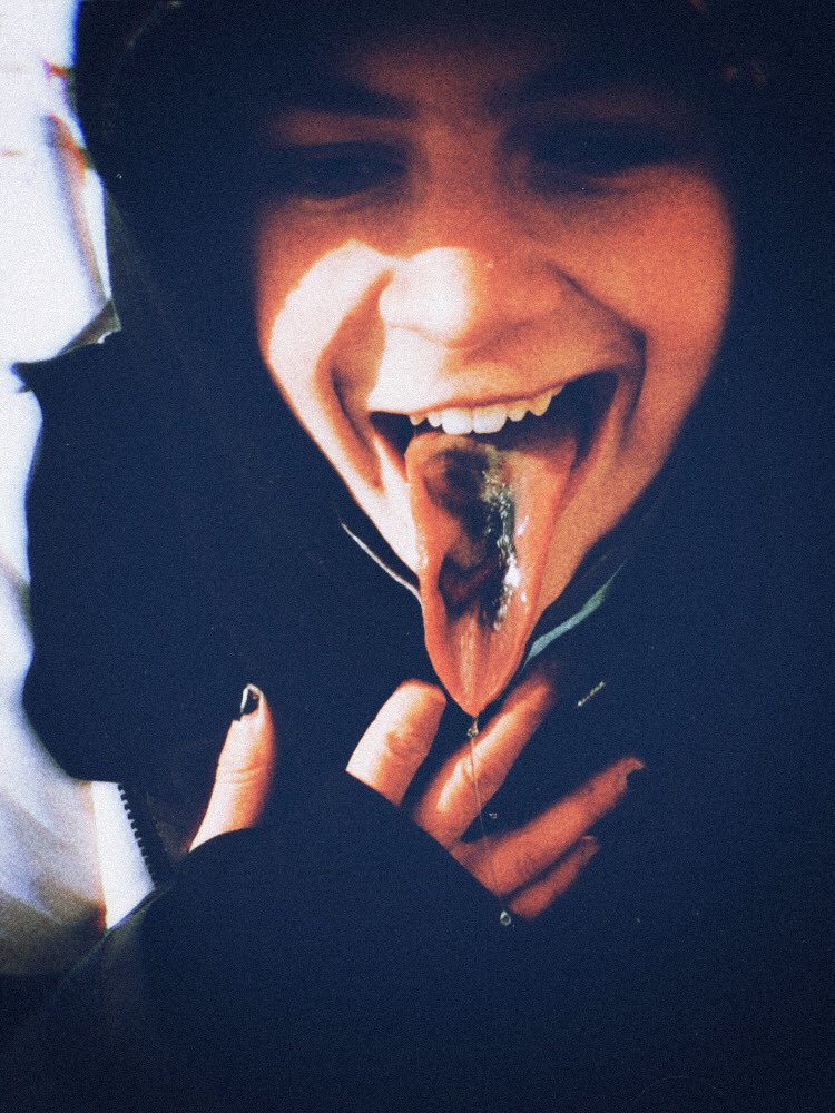 TW!!!

- disturbing!!!

-

-

-

-