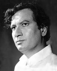 Birth anniversary today of one of my favorite directors Vijay Anand, a director who made some of the best commercial entertainers, that had a brain, and one of the best when it came to depicting songs on the screen. Quite a decent actor too.