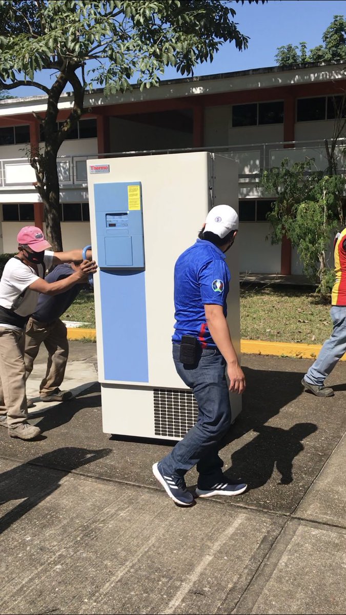 Today was a day of mixed emotions.  I took the decision to make available one of our two ultrafreezers to the COVID19 vaccination effort. This is the only ultra in 200 km2. Our small institution was left with no backups, but this is no time for selfishness. #LaFuerzaDeLaCiencia