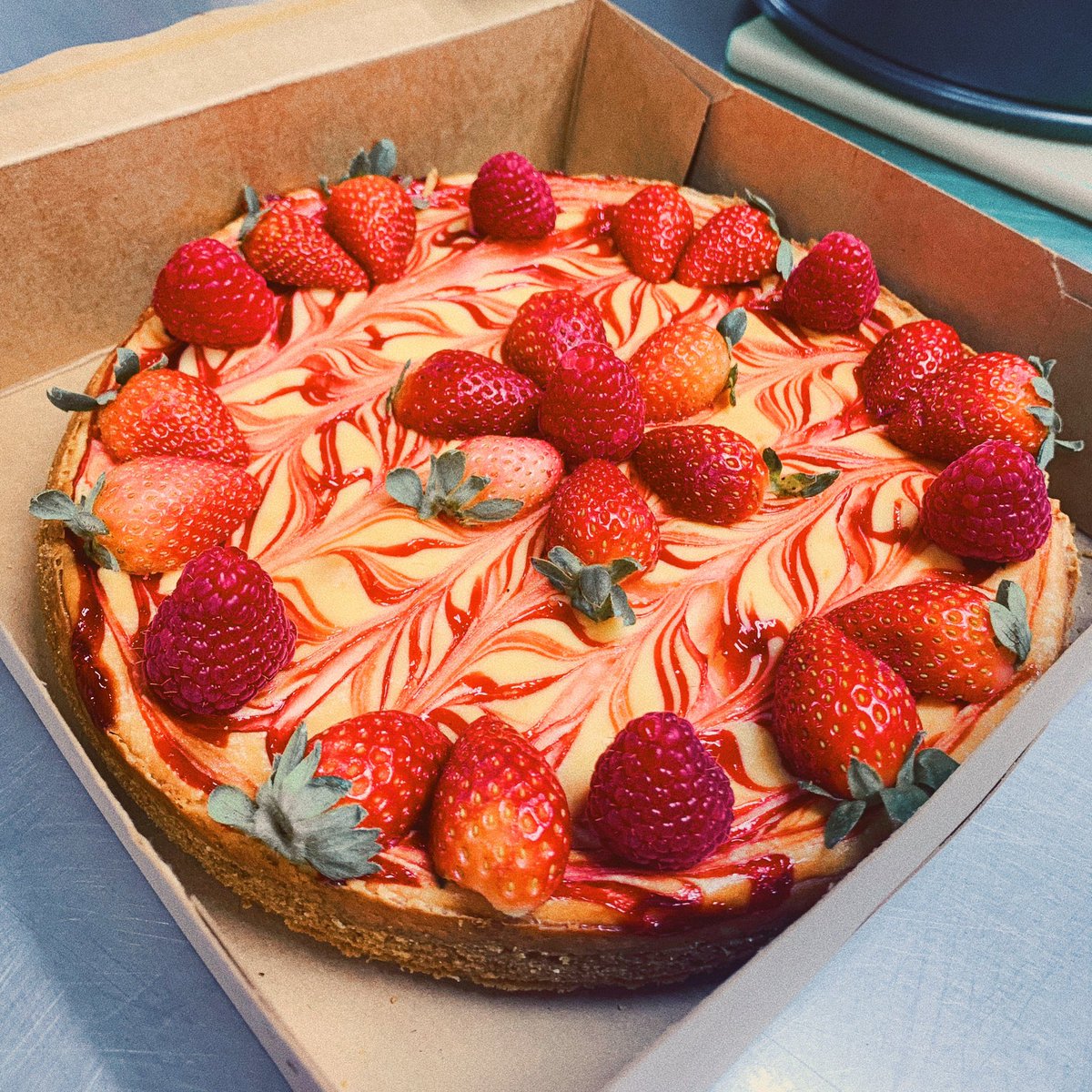 PastelitosCo's tweet photo. If y’all went to pick up a Dallas order a few months ago with someone I’m gonna need y’all to tag them!! or interact with this tweet to get our cheesecakes on Dallas twitter https://t.co/dZel5OyyLl