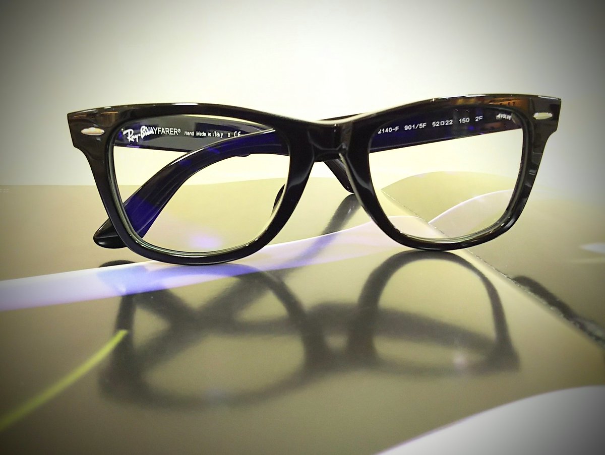 HEP_FIVE's tweet photo. optica MORIKAWA：おしゃれに目を守るRAY BANのウエイファーラーが入荷しました。
https://t.co/FmRWyar4tZ

#hepfive #hep #opticaMORIKAWA #めがね https://t.co/yE1yxC2fy6