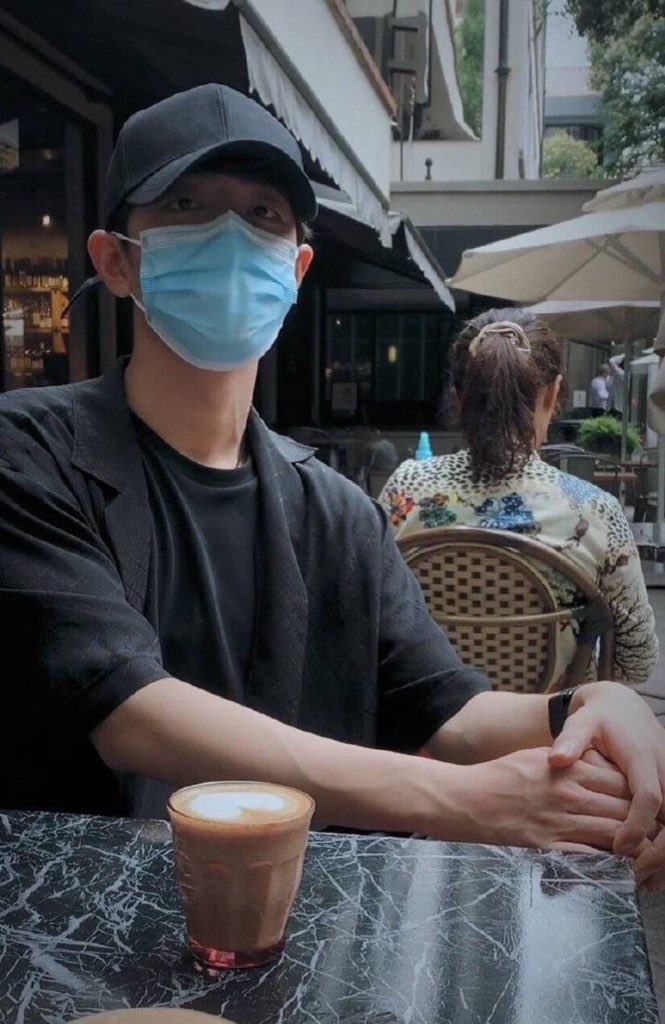 xzhan1005's tweet photo. xiao zhan as your boyfriend; a thread https://t.co/JiaLihw4mM