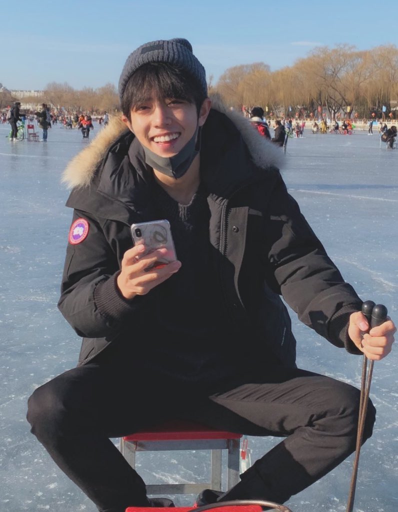 xzhan1005's tweet photo. xiao zhan as your boyfriend; a thread https://t.co/JiaLihw4mM