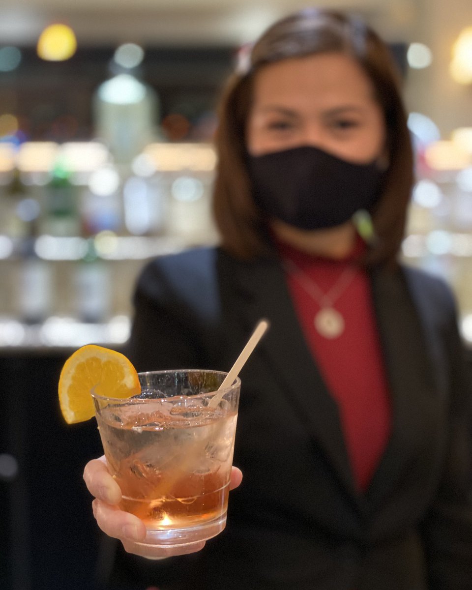 DENJT21's tweet photo. We are excited to be featuring Lyre’s Non-Alcoholic spirits for Dry January at SFO, ORD, IAH &amp; EWR United Clubs. @alexanderdorow @GrewalMandee @jenny_connett @bythebeach05 @HillWilFly @Akikosan0225 @vjpassa @KirstenPerliski @AwasiAmbei @jwartner8 https://t.co/jMMC2mSJ0o