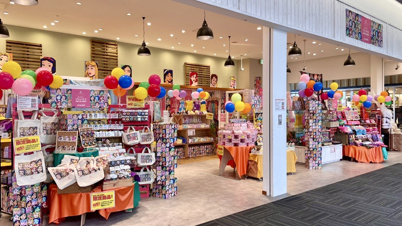 Twitter 上的 公式 ヴィレッジヴァンガード 本日オープン ディズニープリンセス Pop Up Shop イオンレイクタウンkaze 1 22 金 2 28 日 3f ユーズランド横 会場限定ノベルティはオリジナルショッパーとマスクケース 全2種ランダム配布 T Co