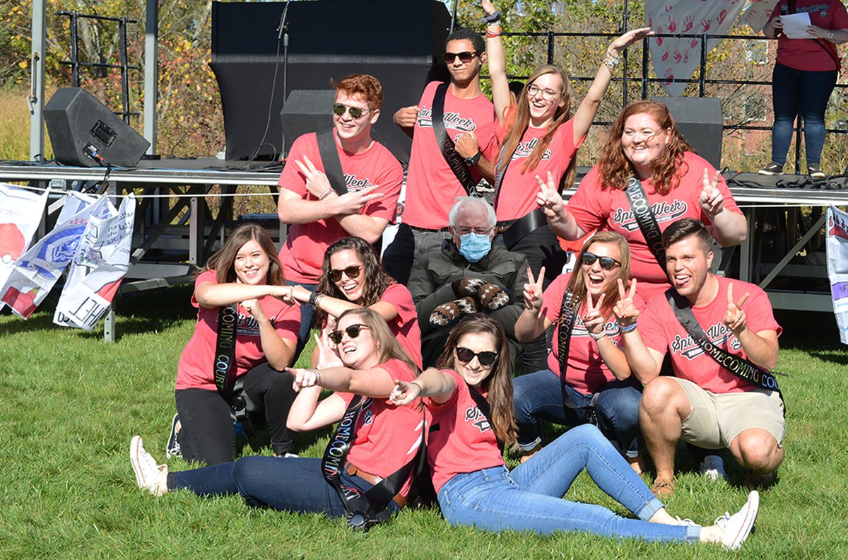 BridgeStateU's tweet photo. We are once again asking you to look at these B(ernie)S(anders)U memes https://t.co/LZ2NZFwmlK