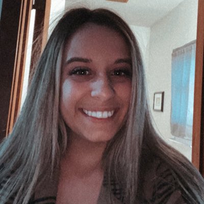 nicole_voitle's tweet photo. #NewProfilePic https://t.co/gqFN34eLTE