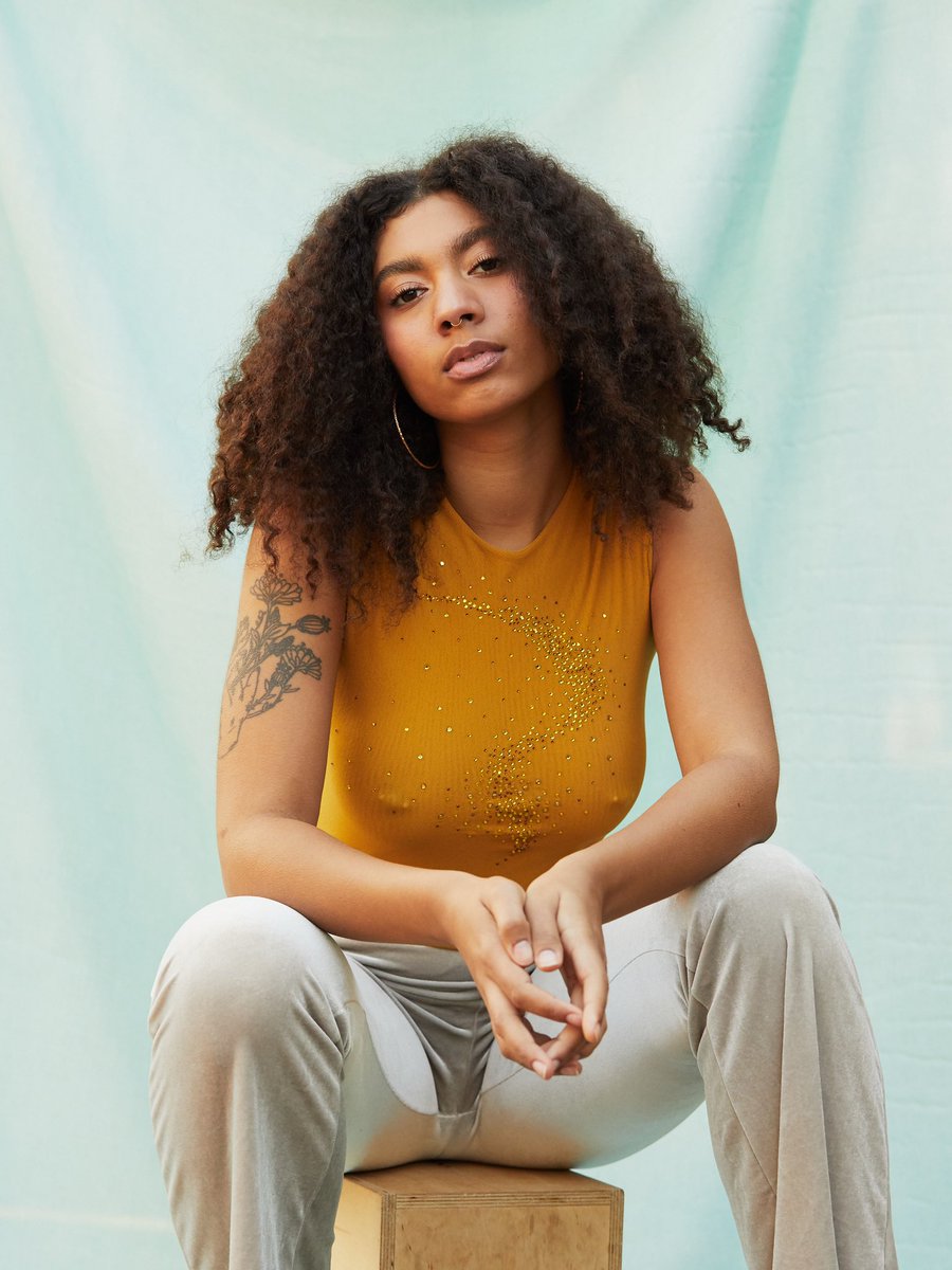 New profile pic😙🧡 
📸: Katie Lovecraft