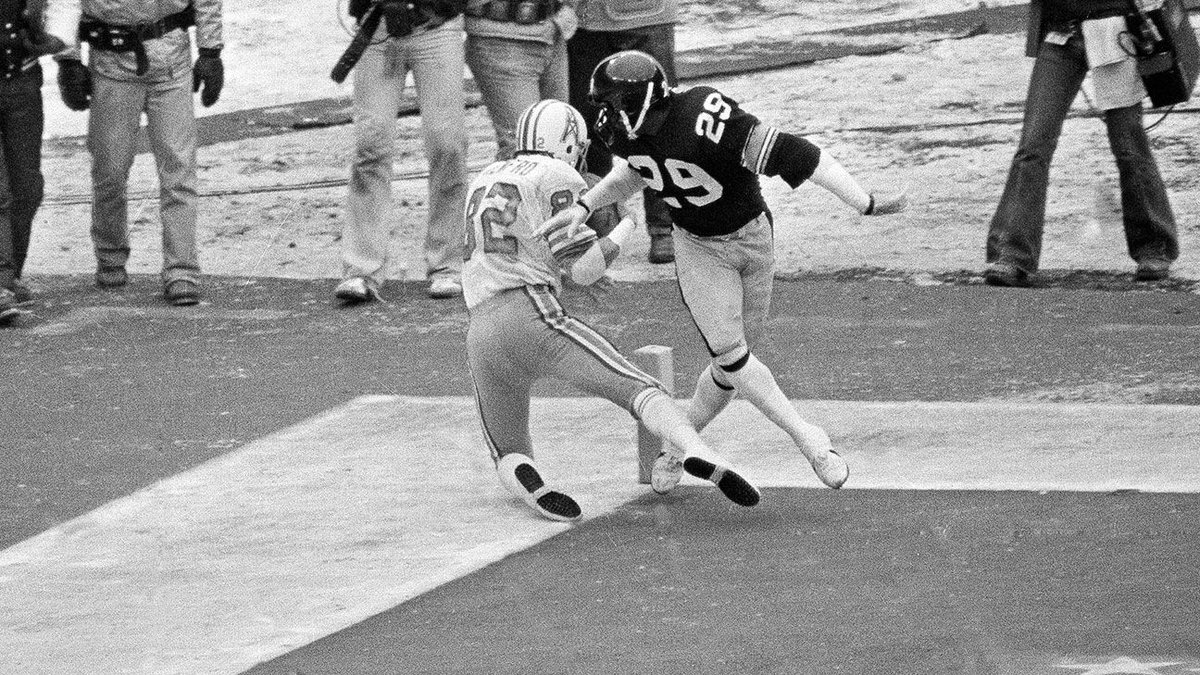 1979Steelers 27, Oilers 13Mike Renfro was in. That picture was taken after his left foot slid out of bounds. Oilers got hosed. Steelers would have won anyway.