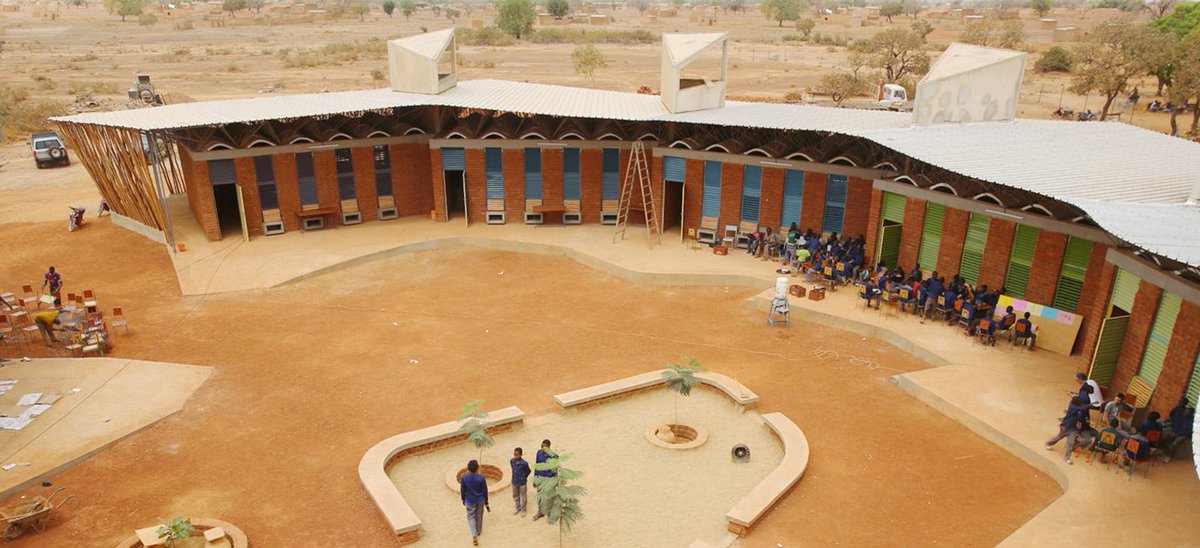 SDMagZim's tweet image. #SnDMagZim #materialfocus With mud with passion.

@fuergando
@AKDNArchitect

structureanddesignzim.com/2017/01/03/wit…