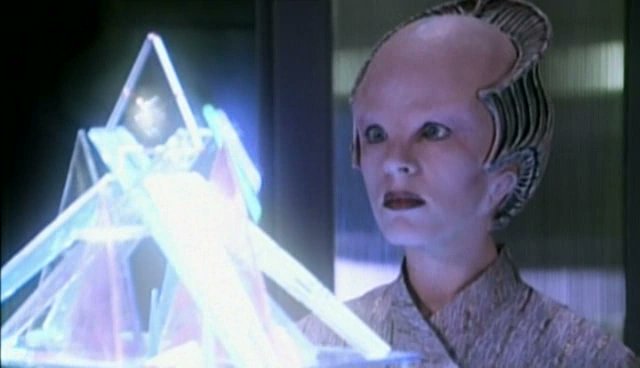 'What must happen will happen. Valen said this day would come. Who are we to stand in the way of prophecy?'
'But what if you're wrong?'
'Then speak well of me when I'm gone.'
(Delenn & Lennier, Chrysalis)

Fare thee well, #MiraFurlan - you gave us such a stunning Delenn. 😭