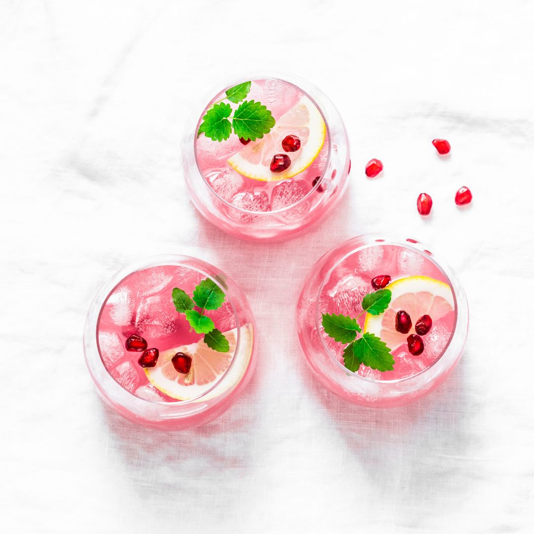 EmpressOfOrder's tweet photo. 🍹 If anyone is looking for me you'll find me in the spa with a cocktail 🍸

Have a wonderful weekend ... I'm taking the whole weekend to rest and recharge 

Tomorrow we're going to the river with the kayak and then on Sunday I'm having champagne and baby cuddles with my best https://t.co/20ohBSYCSt