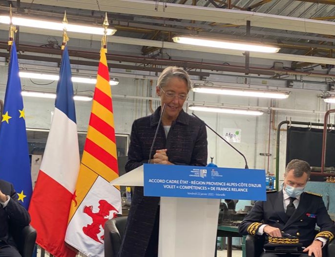 LT 🗨️"L'accord cadre que nous signons avec <a href="/MaRegionSud/">Région Sud</a> va permettre de déployer 60M€ pour financer 12 000 formations supplémentaires pour des jeunes de 16 à 19 ans." <a href="/Elisabeth_Borne/">Élisabeth BORNE</a> en direct du #villageAfpa Marseille.