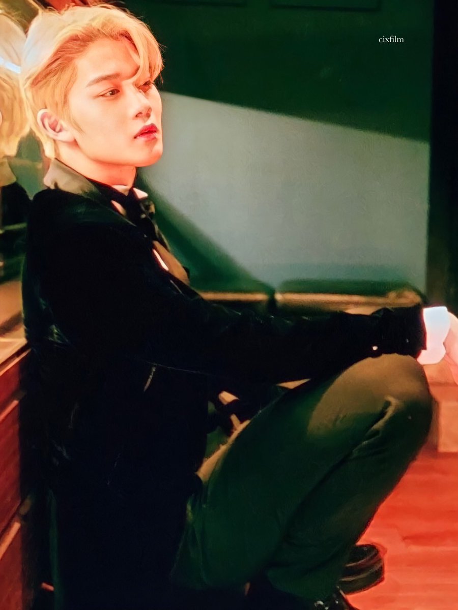 CIXFlLM's tweet photo. 🎞
#CIX #씨아이엔스 #BAEJINYOUNG #배진영 #CIXFlLM https://t.co/d2nYbHe64x