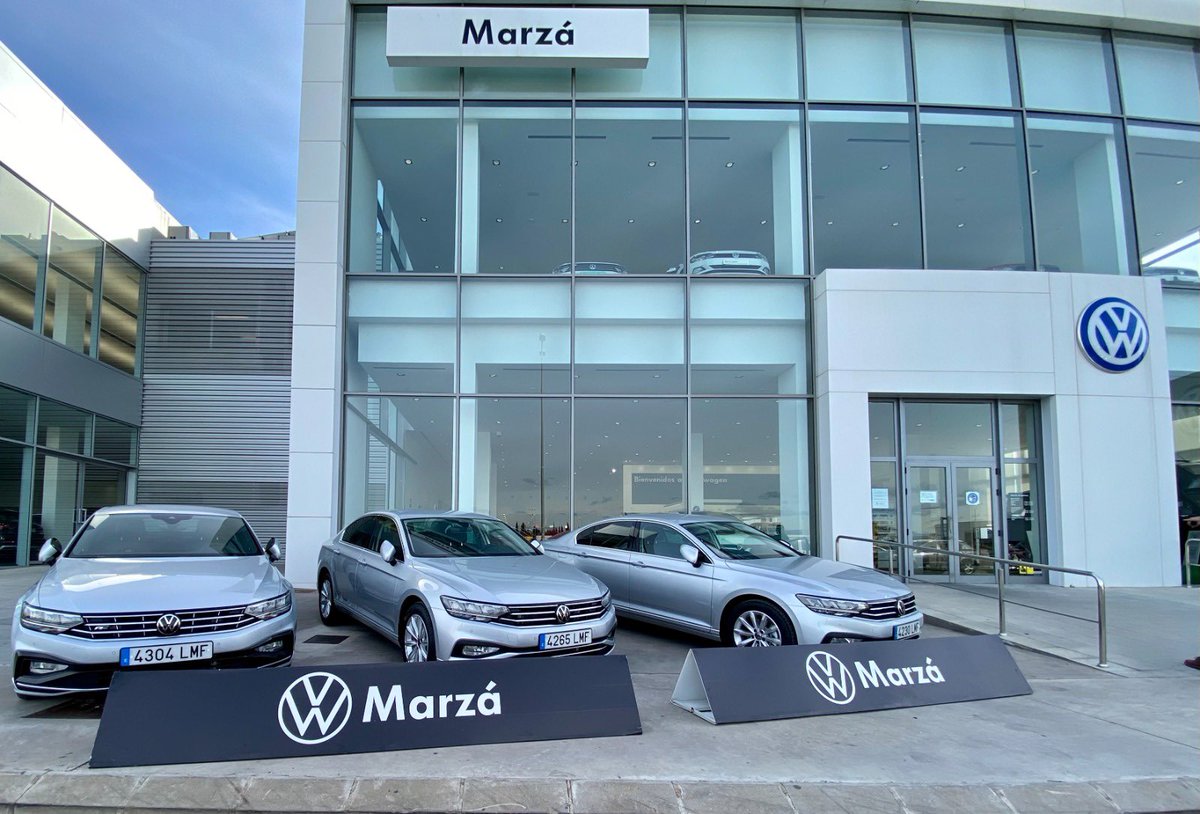 CDCastellon's tweet image. ¡Buenos días, afición!

¿Quieres una camiseta firmada por todos los jugadores del @cdcastellon?

¡Lo tienes fácil con los nuevos Passat de Marzá, se sorterará entre todos los que den RT, hasta mañana, a este tweet y a por tu camiseta a toda velocidad! 🚗🏁

#PPO